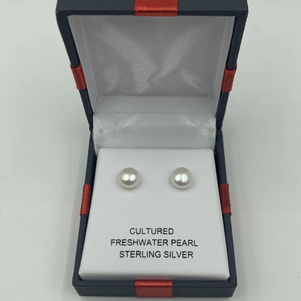 New in box 8.5mm Cultured Freshwater Pearl Pierced Earring with Sterling Posts